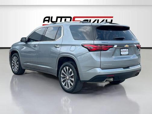Sterling Gray Metallic 2023 Chevrolet Traverse Premier