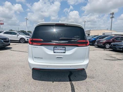 2021 Chrysler Pacifica Touring L
