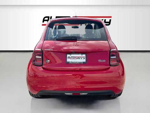 Red by (Red) 2024 FIAT 500e INSPI(RED) FWD