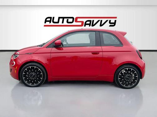Red by (Red) 2024 FIAT 500e INSPI(RED) FWD