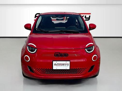 Red by (Red) 2024 FIAT 500e INSPI(RED) FWD