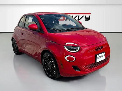 Red by (Red) 2024 FIAT 500e INSPI(RED) FWD
