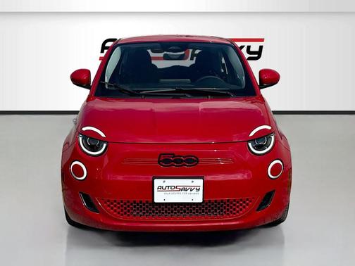 2024 FIAT 500e INSPI(RED) FWD