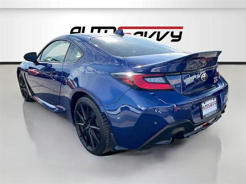 2024 Toyota GR86 Premium