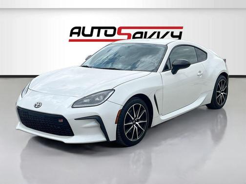 Halo 2024 Toyota GR86 Premium