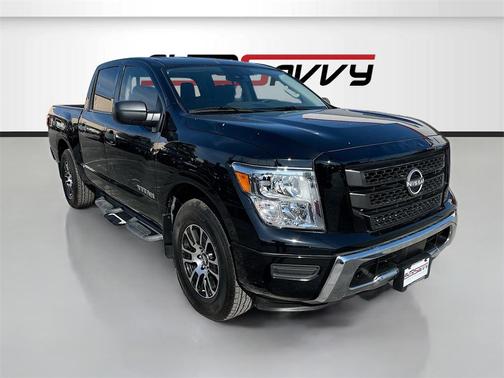 2024 Nissan Titan SV