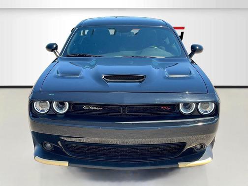 Pitch Black Clearcoat 2022 Dodge Challenger R/T Scat Pack