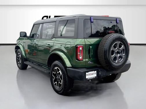 Eruption Green Metallic 2024 Ford Bronco Outer Banks