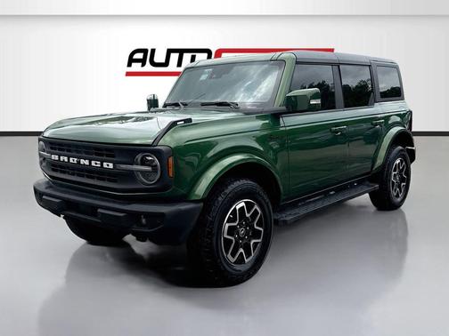 Eruption Green Metallic 2024 Ford Bronco Outer Banks