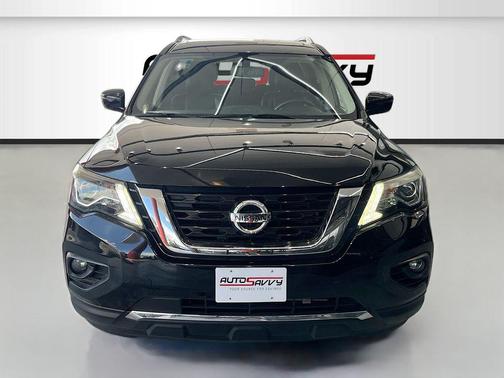 2020 Nissan Pathfinder Platinum 2WD