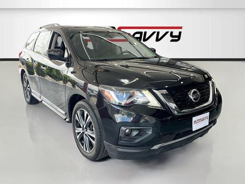2020 Nissan Pathfinder Platinum 2WD