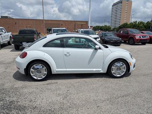 2019 Volkswagen Beetle 2.0T SE