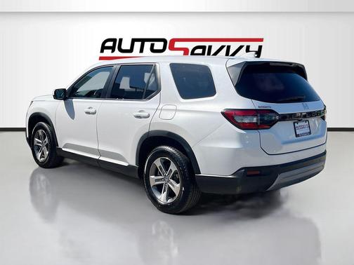 Platinum White 2023 Honda Pilot AWD EX-L 7 Passenger