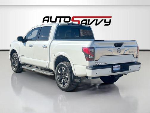 2024 Nissan Titan Platinum Reserve