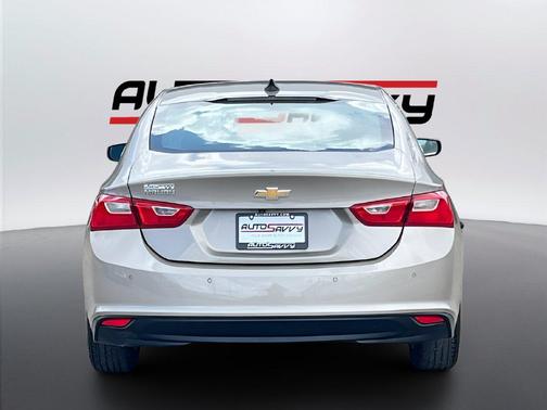 Mineral Gray Metallic 2024 Chevrolet Malibu 1LS