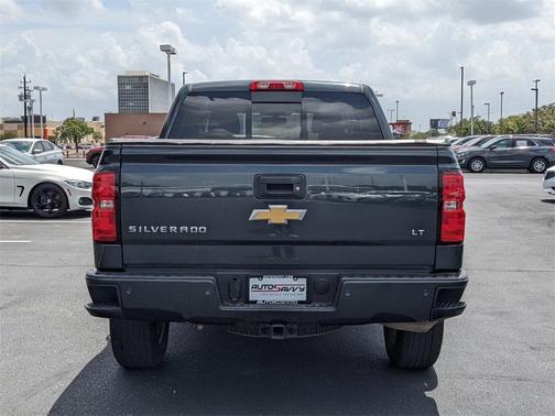 Photo 4 of 25 of 2018 Chevrolet Silverado 1500 LT