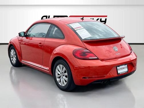 2019 Volkswagen Beetle 2.0T S