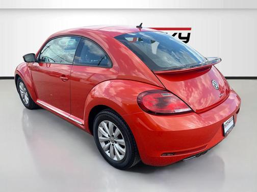 2019 Volkswagen Beetle 2.0T S
