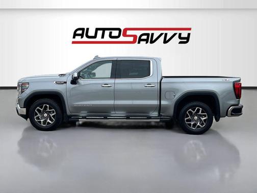 Sterling Metallic 2023 GMC Sierra 1500 SLT
