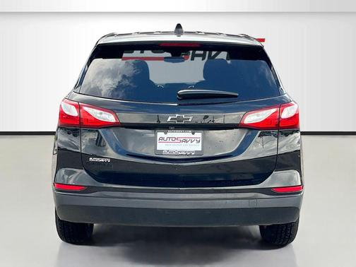 Mosaic Black Metallic 2021 Chevrolet Equinox LS