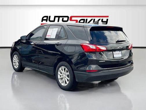 Mosaic Black Metallic 2021 Chevrolet Equinox LS