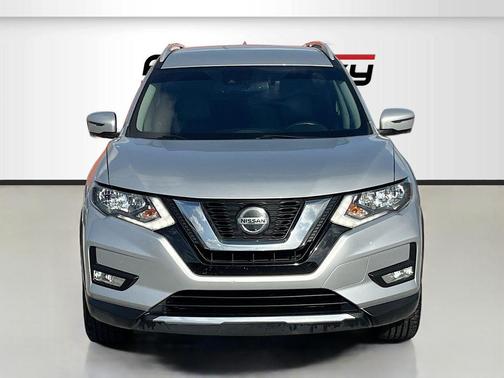 Brilliant Silver Metallic 2019 Nissan Rogue SL