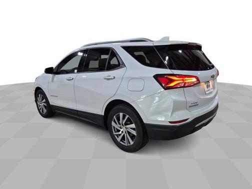 Iridescent Pearl Tricoat 2024 Chevrolet Equinox Premier w/1LZ