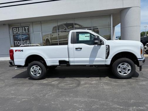 2025 Ford F-350 XLT