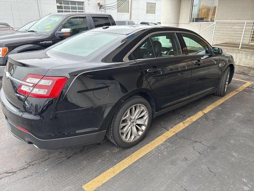2016 Ford Taurus Limited