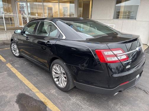 2016 Ford Taurus Limited