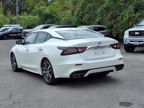 2021 Nissan Maxima SV