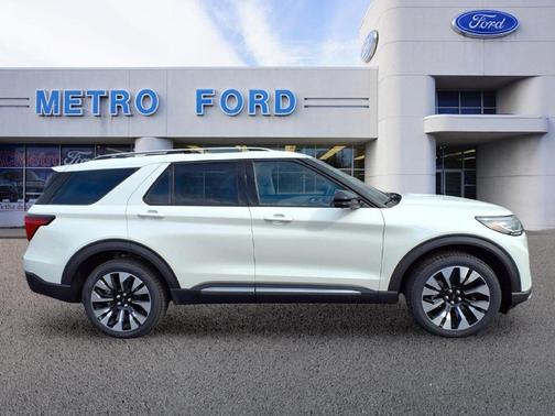 Star White 2026 Ford Explorer Platinum