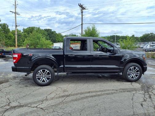 Agate Black Metallic 2023 Ford F-150 XL