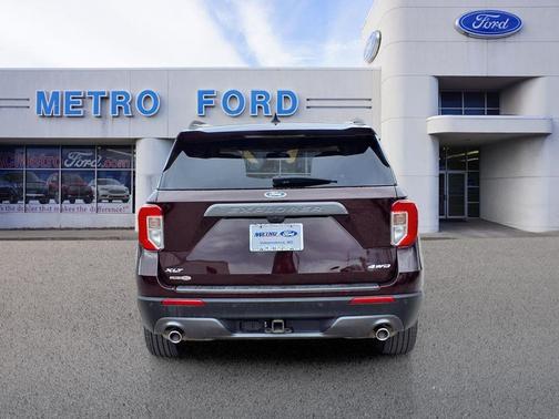 Jewel Red Metallic 2022 Ford Explorer XLT