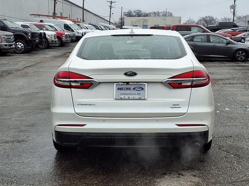 2020 Ford Fusion SE