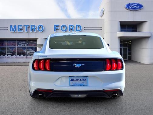 2022 Ford Mustang EcoBoost