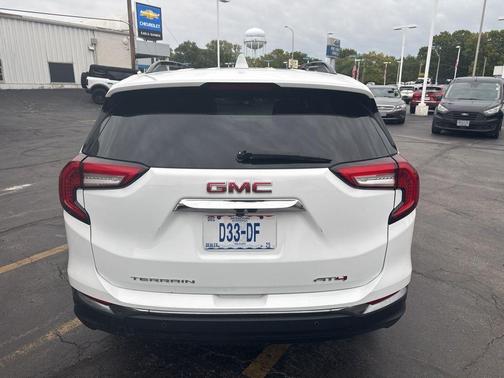 2022 GMC Terrain AT4