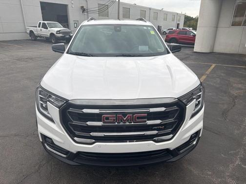 2022 GMC Terrain AT4