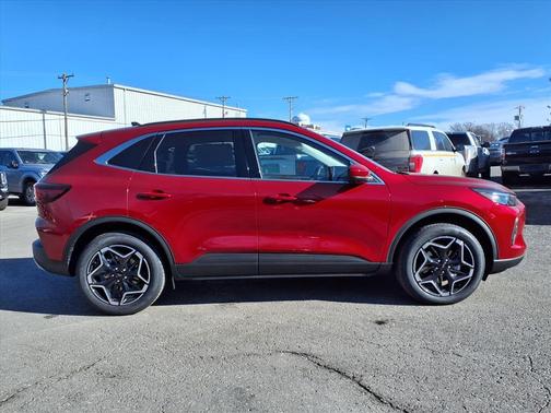 2026 Ford Escape Platinum