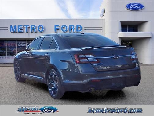 2016 Ford Taurus SHO