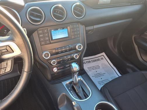 2021 Ford Mustang EcoBoost