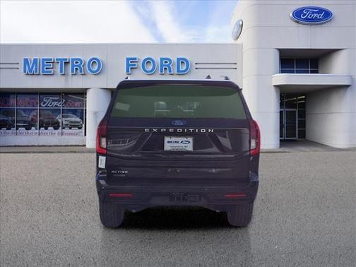 Black Metallic 2026 Ford Expedition Active