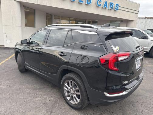 2023 GMC Terrain SLT