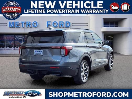 2025 Ford Explorer ST-Line