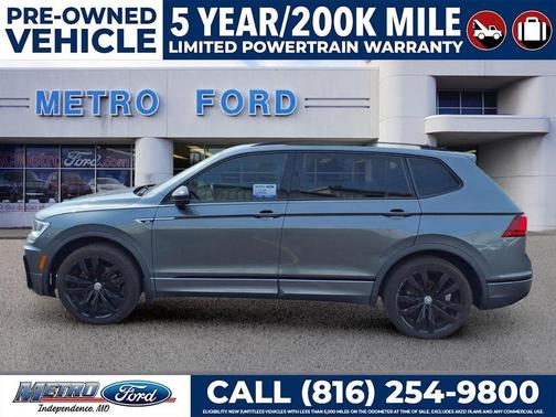 Platinum Gray Metallic 2020 Volkswagen Tiguan 2.0T SE R-Line Black
