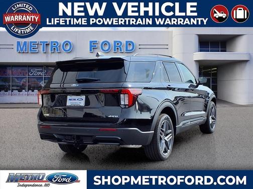 2025 Ford Explorer ST-Line