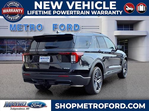 2025 Ford Explorer ST-Line