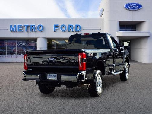 Agate Black Metallic 2023 Ford F-350 XLT