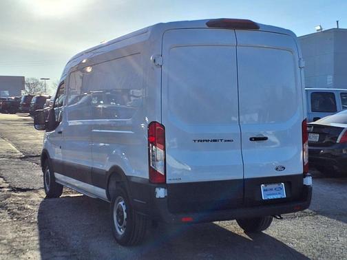 2026 Ford Transit-250 148 WB Medium Roof Cargo