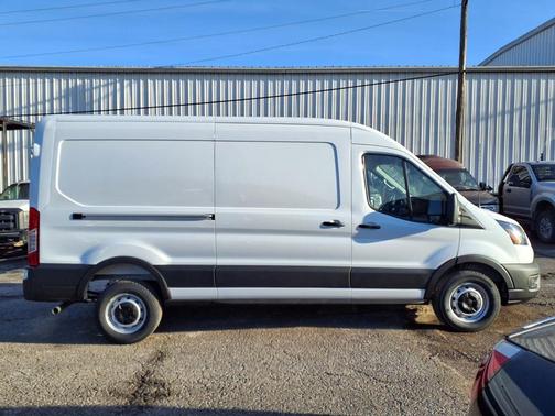 2026 Ford Transit-250 148 WB Medium Roof Cargo